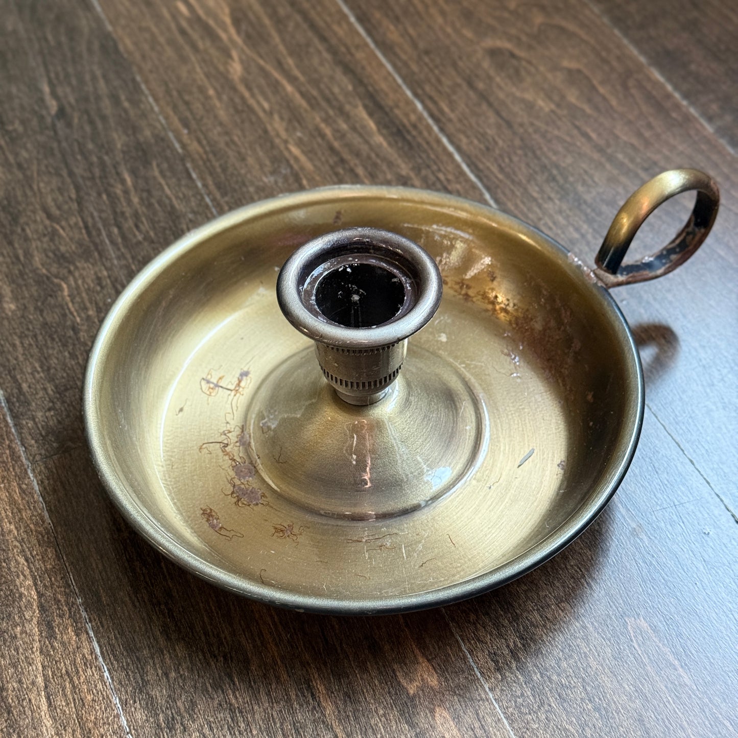 Vintage Chamberstick Candle Holder with Brass Finish | Loop Handle | Colonial-Style Taper Holder