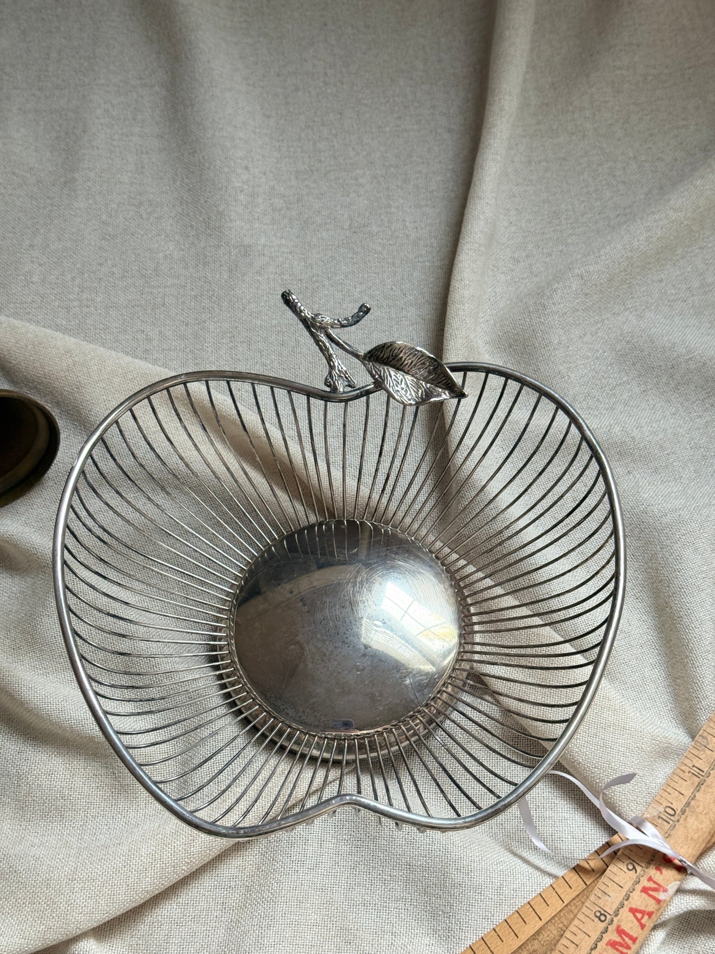 Vintage Leonard Silverplate Apple Basket | Wire Fruit Bowl with Leaf Detail