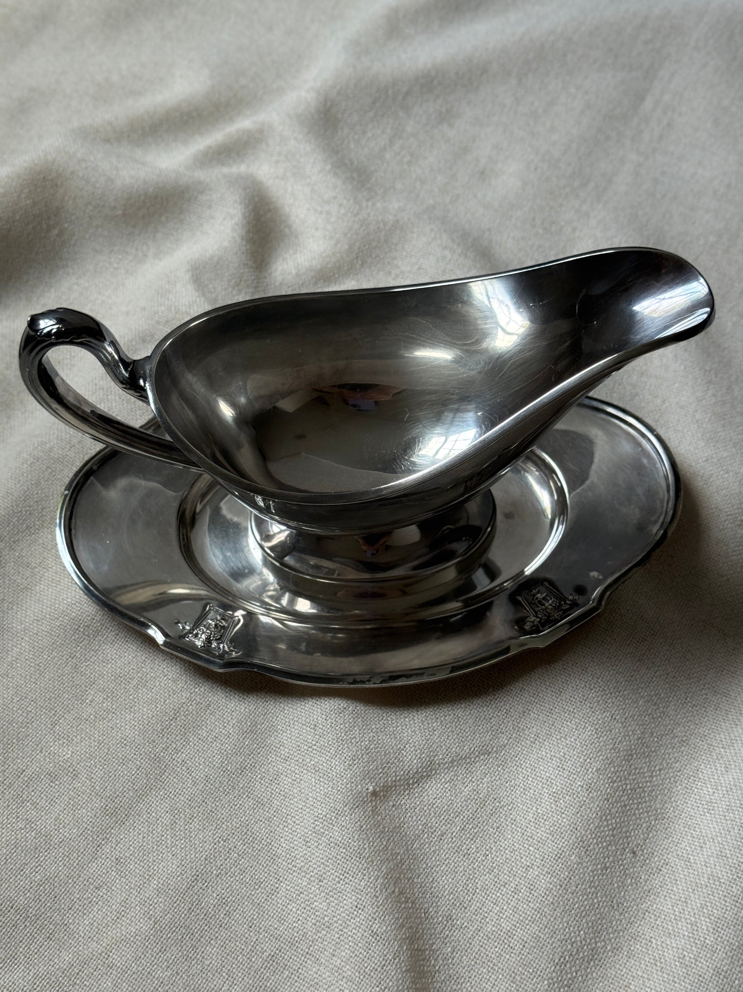 Vintage 1847 Rogers Bros. Silverplate Gravy Boat with Tray