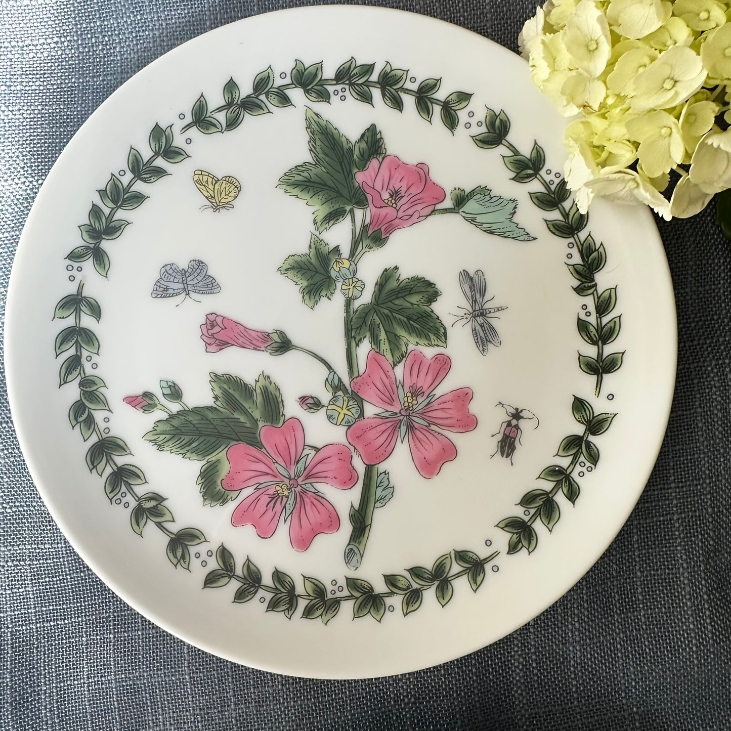 Set of 4 Takahashi San Francisco Botanical Plates | Wildflower Insect Series