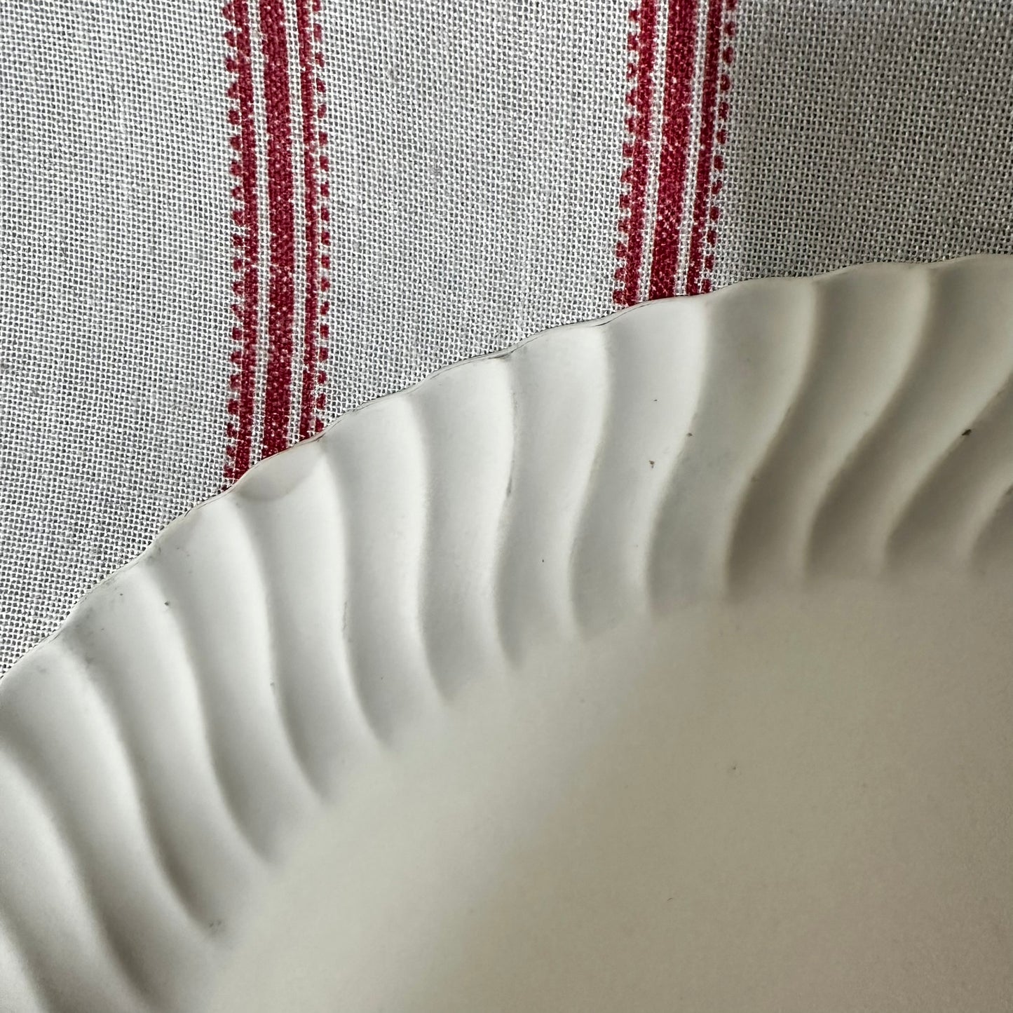 Vintage Sheffield Bone White Dinner Plate – Swirl Rim, USA Made