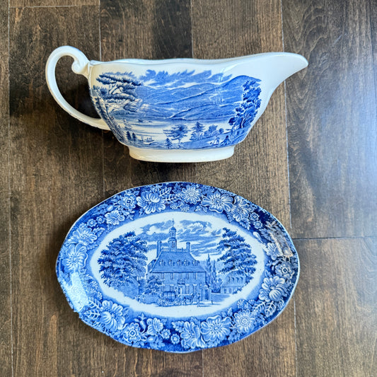 Liberty Blue Gravy Boat with Underplate | Historic Colonial Scenes | Staffordshire Transferware Made in England